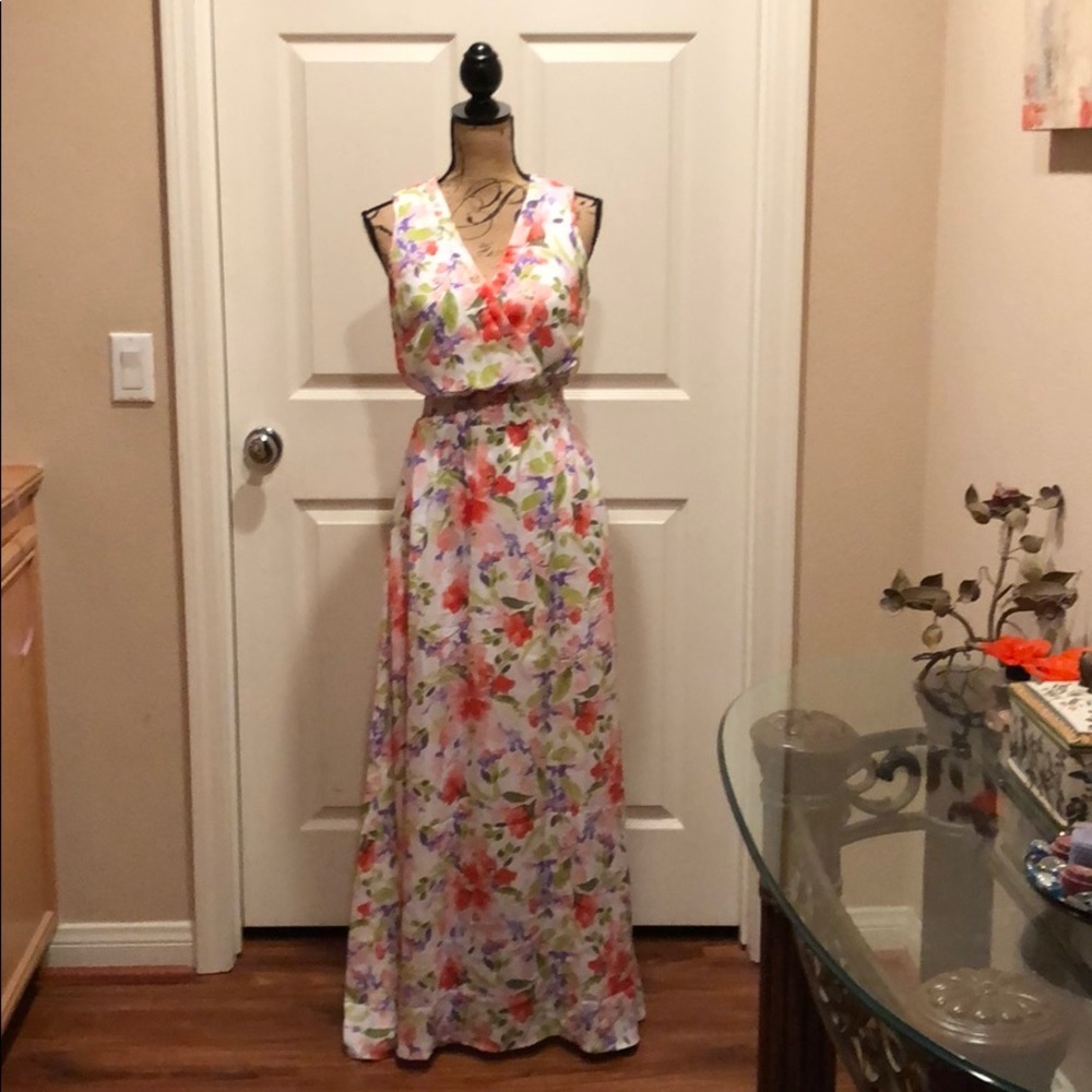 White floral print maxi Dress